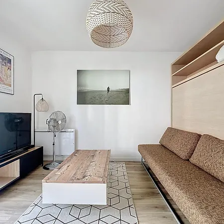 Confort Avec Piscine דירה Périgny